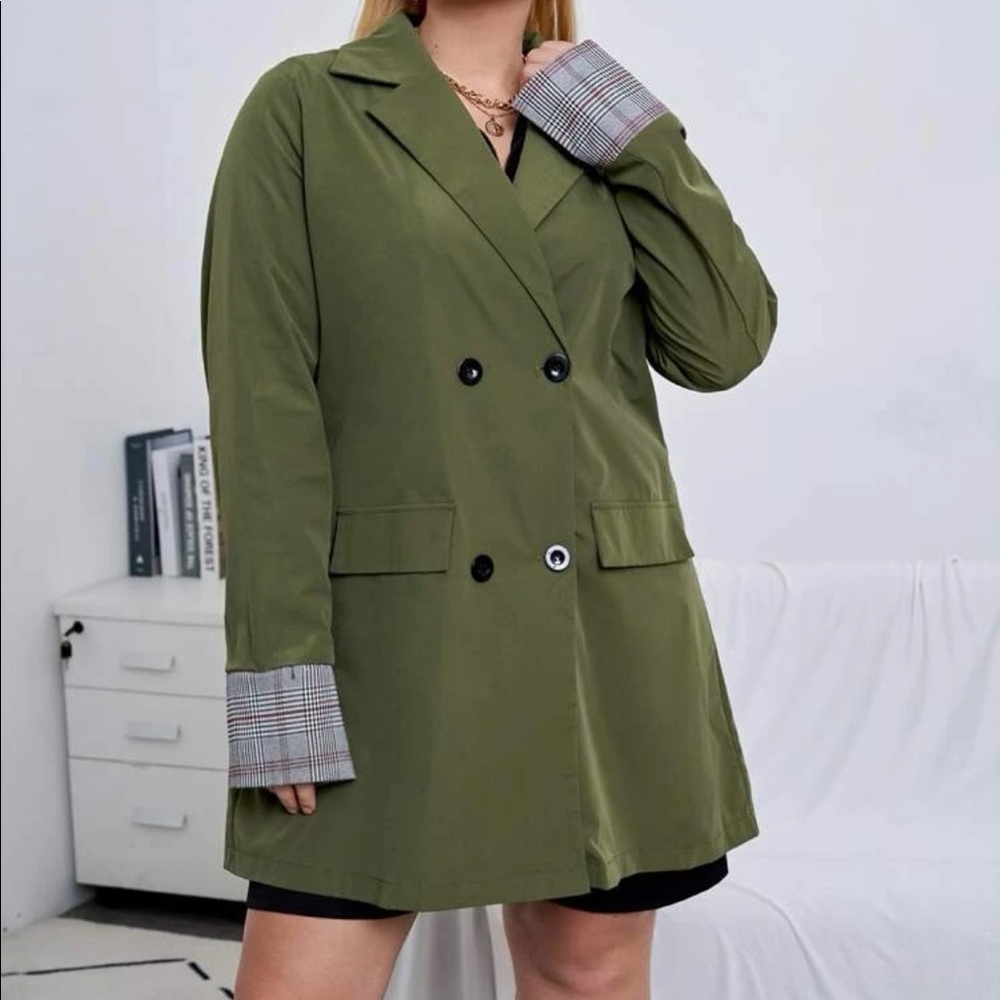Plus Double Breasted Contrast Cuff Blazer